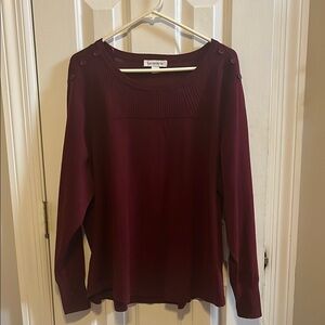 Women's Burgundy Top